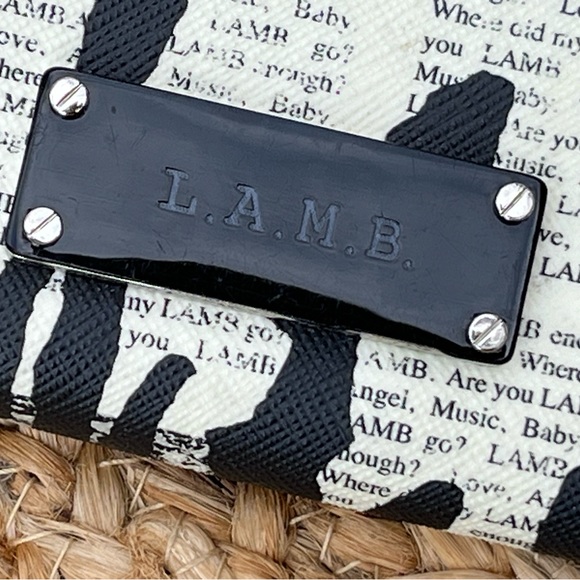 L.A.M.B. newsprint zippered wallet by Gwen Stefani - Picture 1 of 8